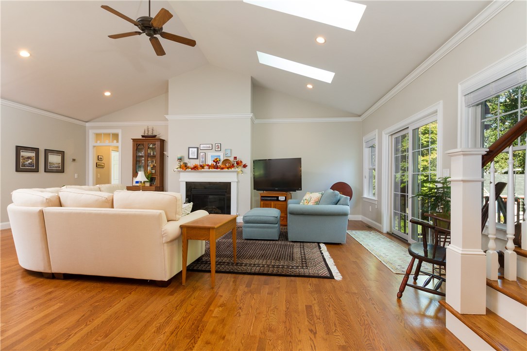 114 Rumstick Road Barrington, RI 02806 - Photo 5 of 39 Gallery Image 5