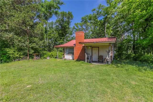 $950,000 | 180 Fcr 797, Donie, TX 75838