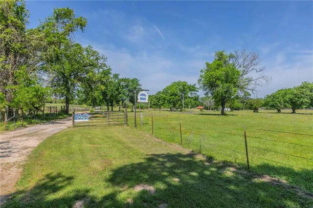 $950,000 | 180 Fcr 797, Donie, TX 75838