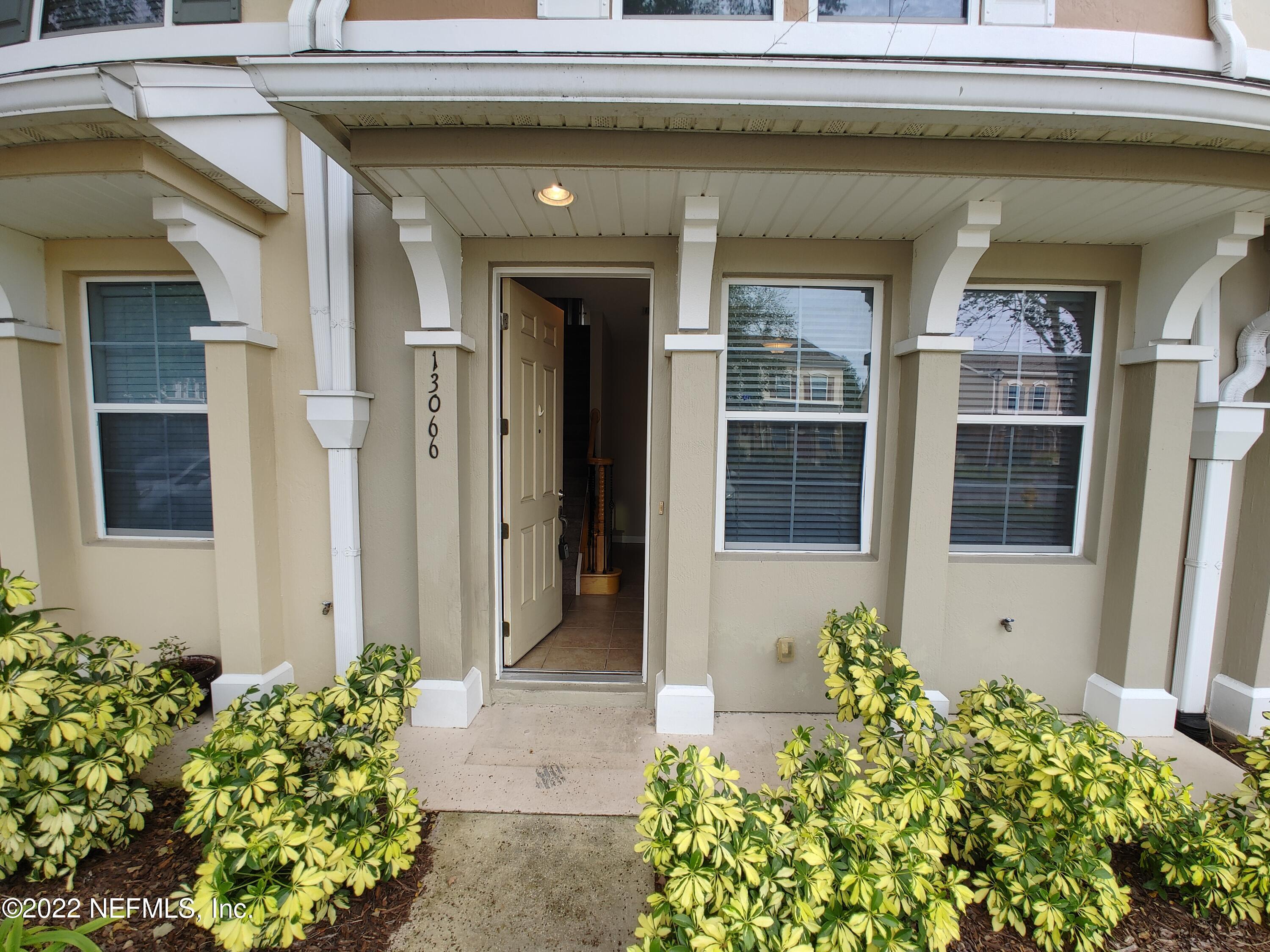 13066 Shallowater Road Jacksonville, FL 32258 - Photo 3 of 18 20220927_165832_HDR