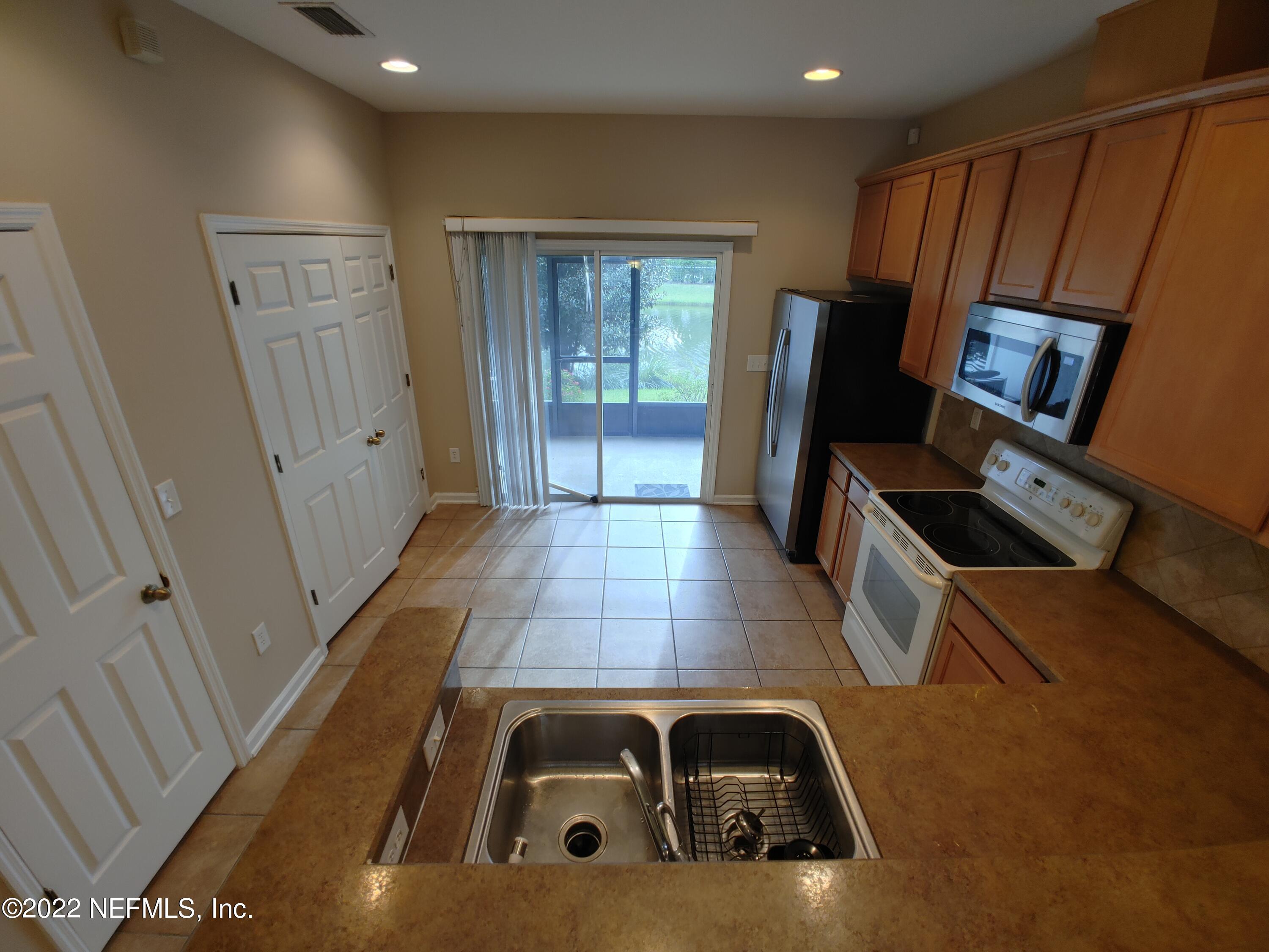 13066 Shallowater Road Jacksonville, FL 32258 - Photo 7 of 18 20220927_170655_HDR