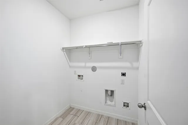 a view of a hallway with closet