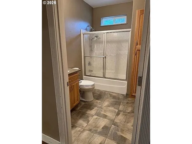 $874,000 | 300 Mattie K Lane, Roseburg, OR 97471