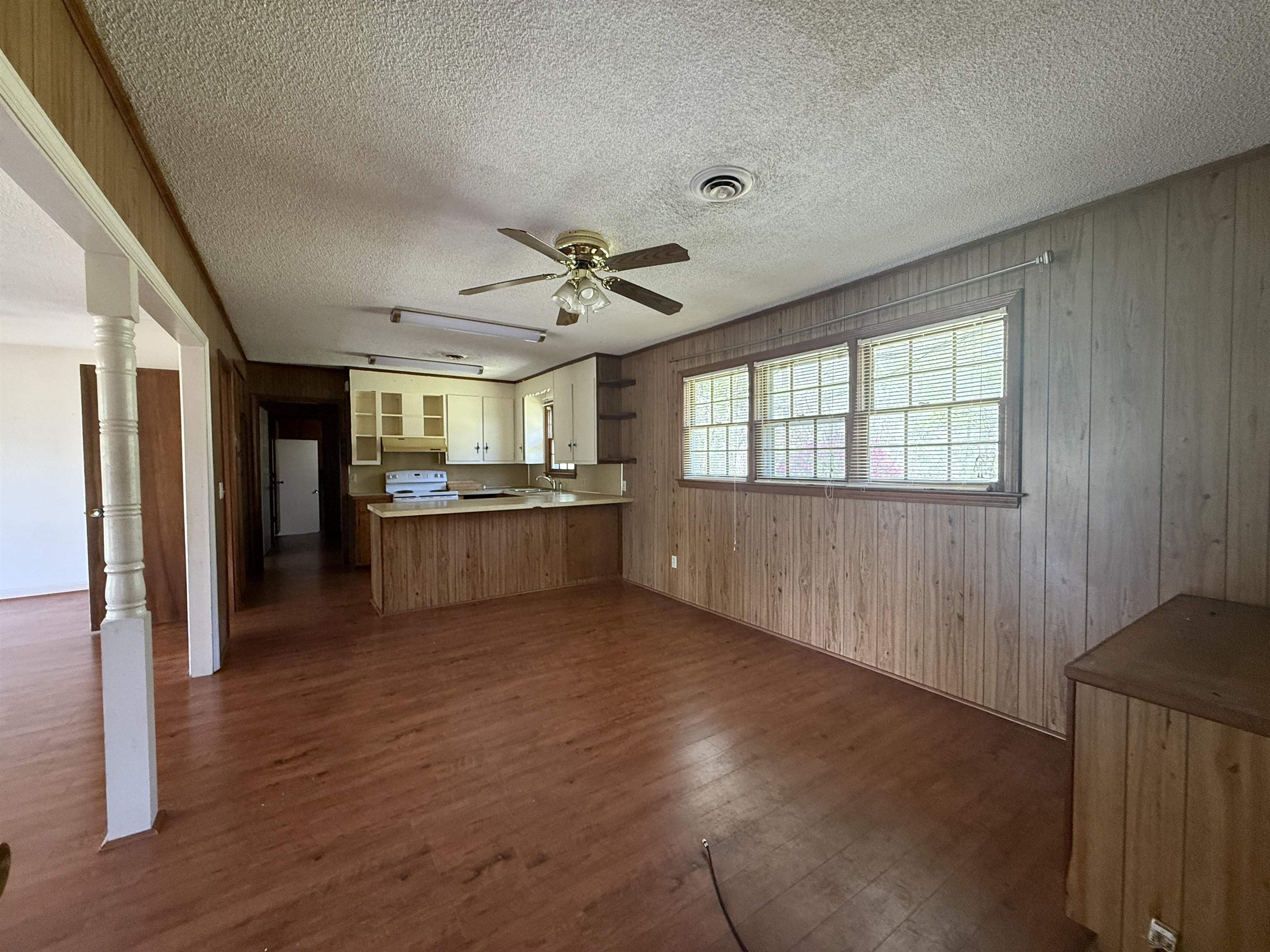 101 Morris Circle Hemingway, SC 29554 - Photo 4 of 24