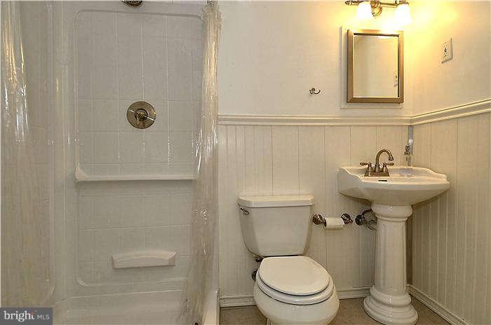 961 Shirley Manor Road Reisterstown, MD 21136 - Photo 10 of 13 Bath