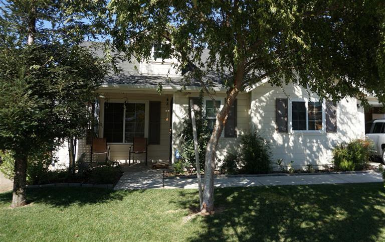 254 East Huntsman Avenue Reedley, CA 93654 - Photo 1 of 6 Gallery Image 1