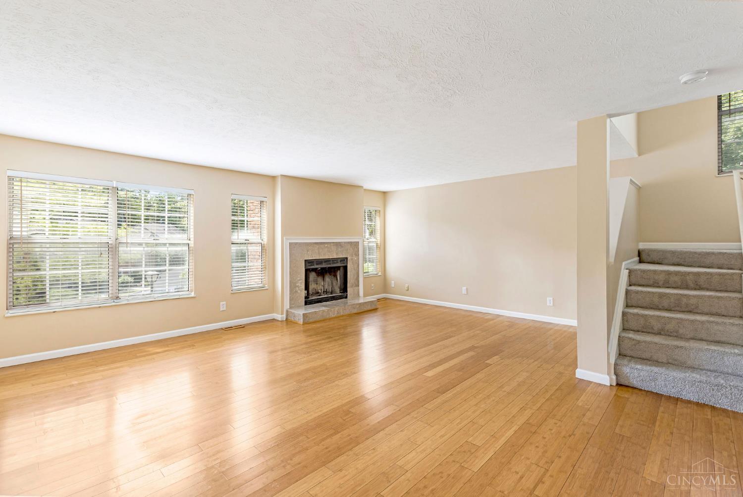 10555 Montgomery Road, Unit 77 Montgomery, OH 45242 - Photo 4 of 54