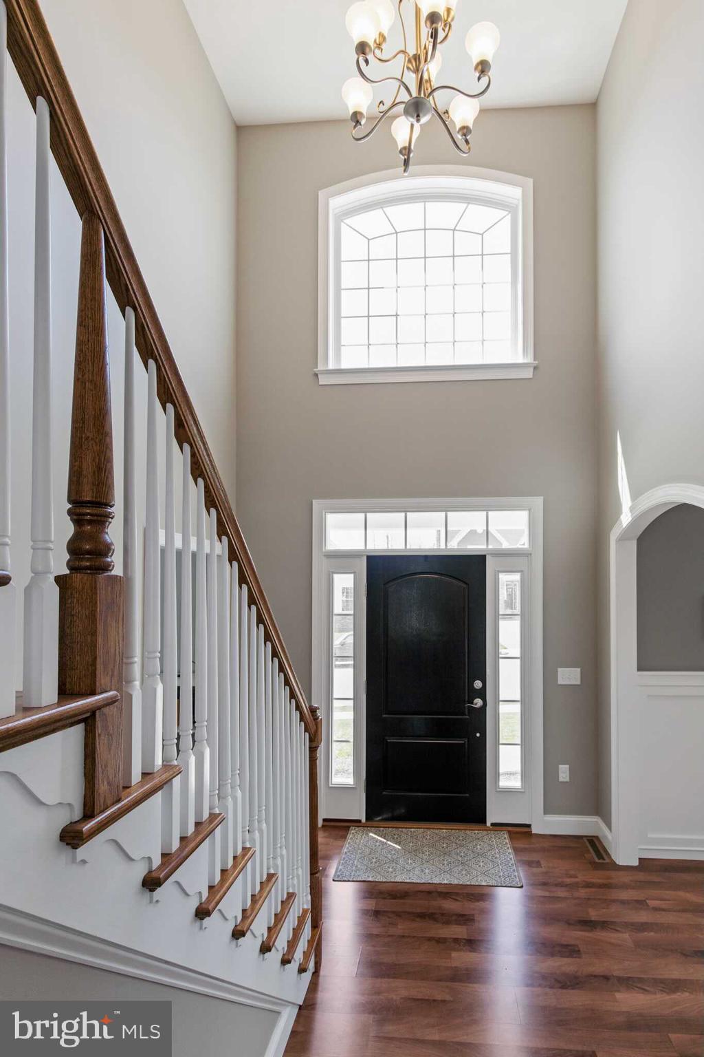 648 Belgian Way Lititz, PA 17543 - Photo 4 of 38