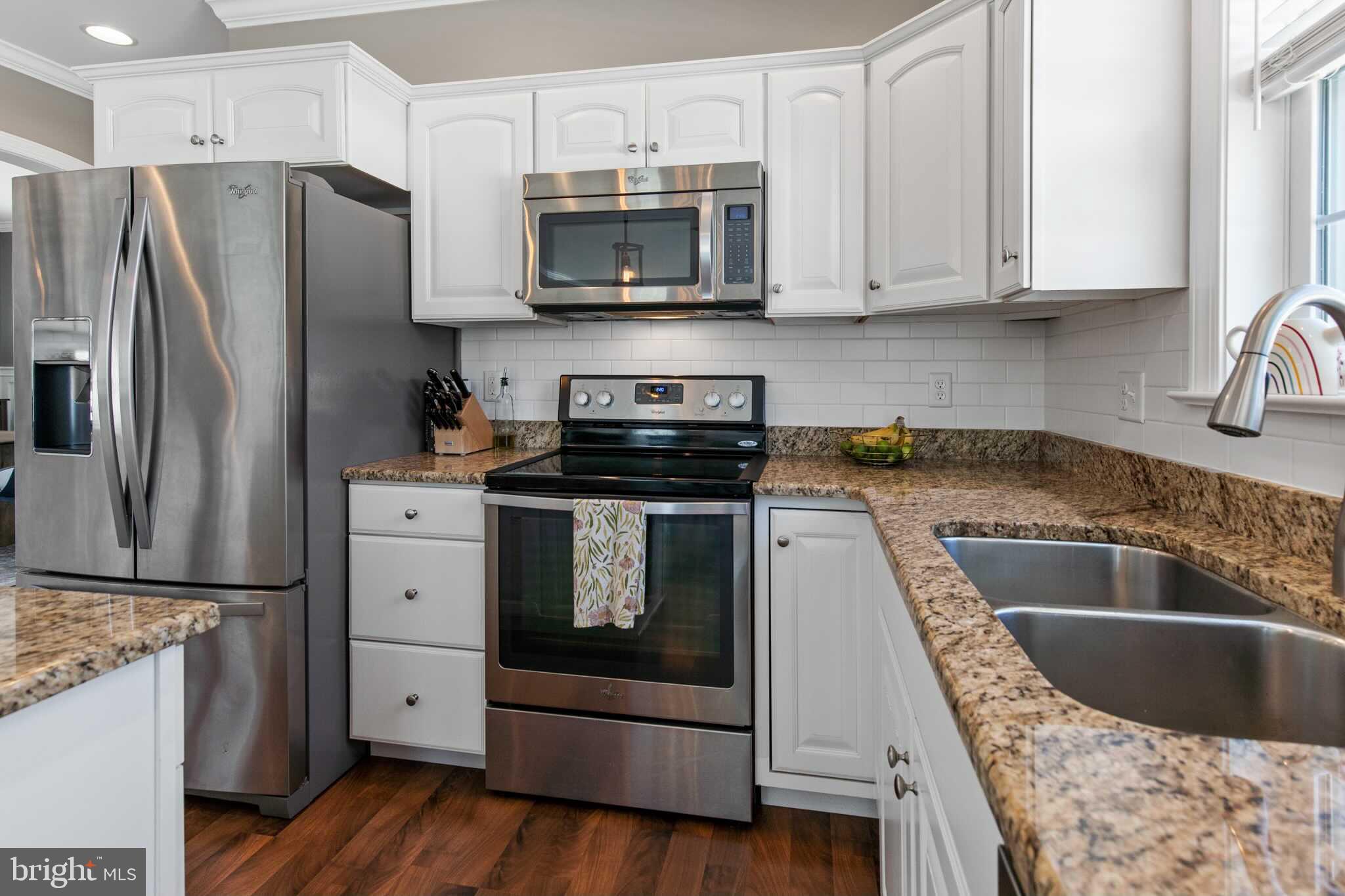 648 Belgian Way Lititz, PA 17543 - Photo 8 of 38