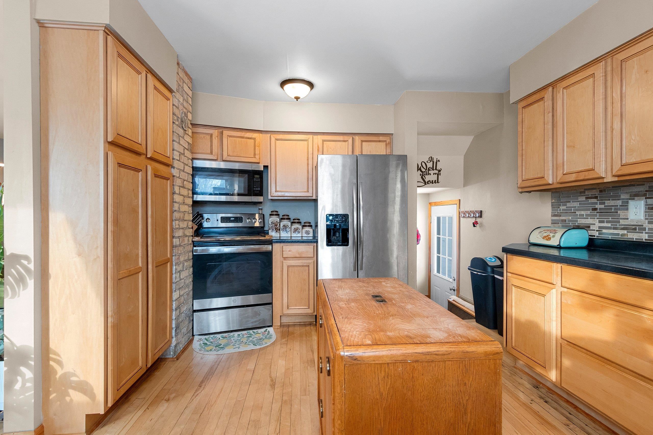 944 South Evergreen Street Shawano, WI 54166 - Photo 17 of 50