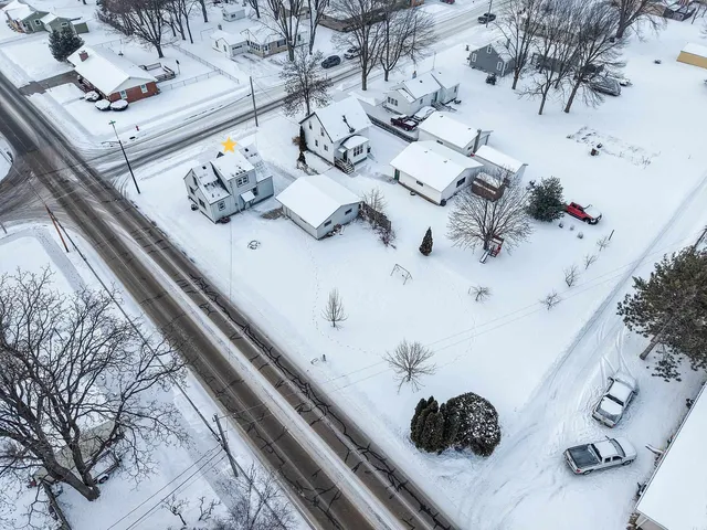 $210,000 | 944 South Evergreen Street, Shawano, WI 54166