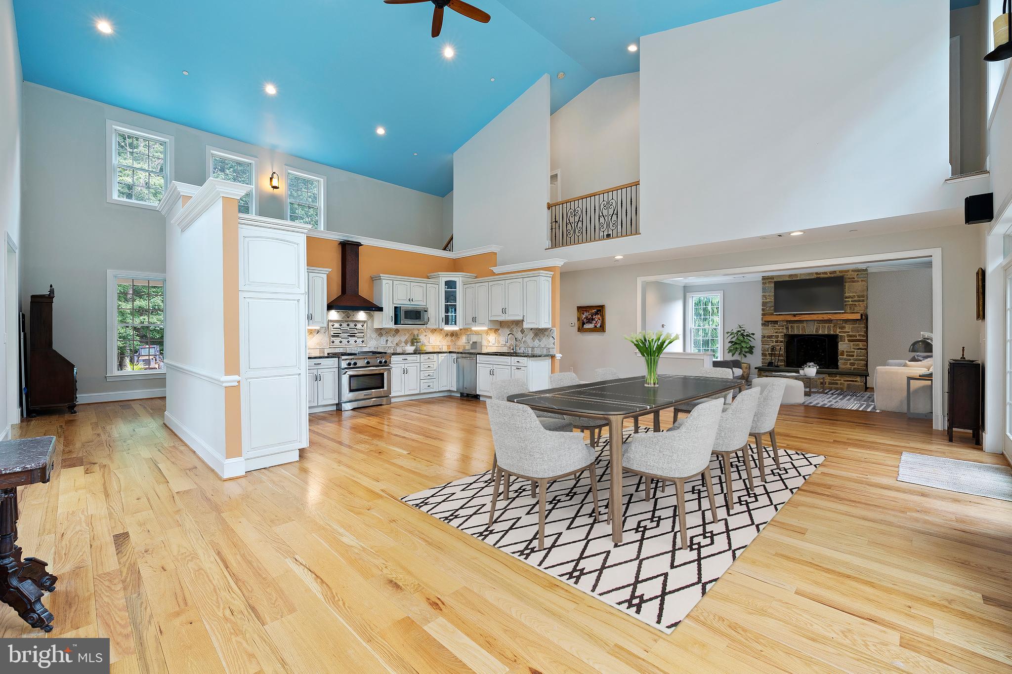 3000 Shepperd Road Monkton, MD 21111 - Photo 33 of 34 a dining room with stainless steel appliances a table and chairs