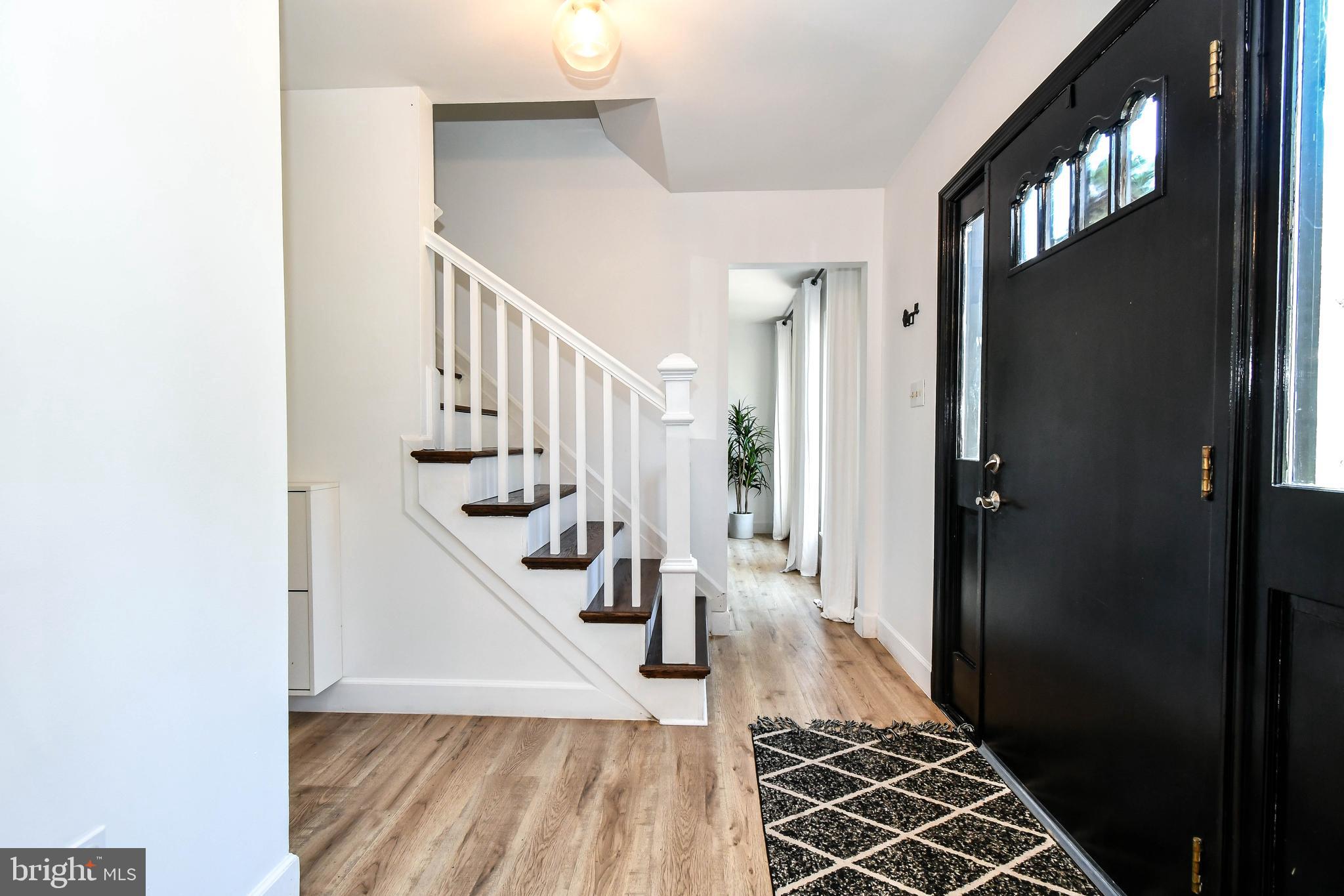 10167 Marshall Pond Road Burke, VA 22015 - Photo 3 of 43 Foyer