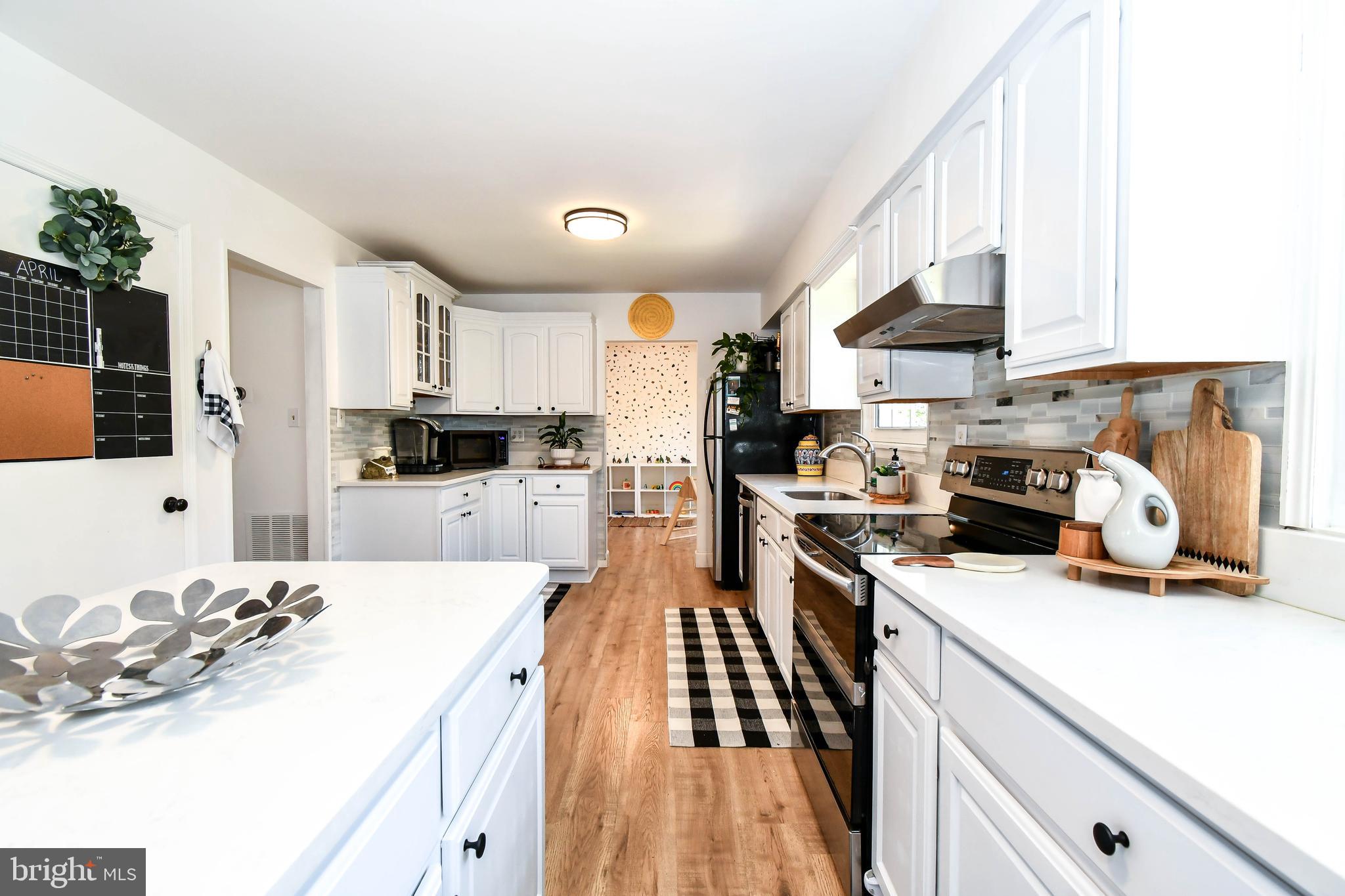 10167 Marshall Pond Road Burke, VA 22015 - Photo 8 of 43 Gallery Image 8