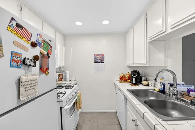 $920,000 | 48304 Stewart Drive, Unit J14, Indio, CA 92201