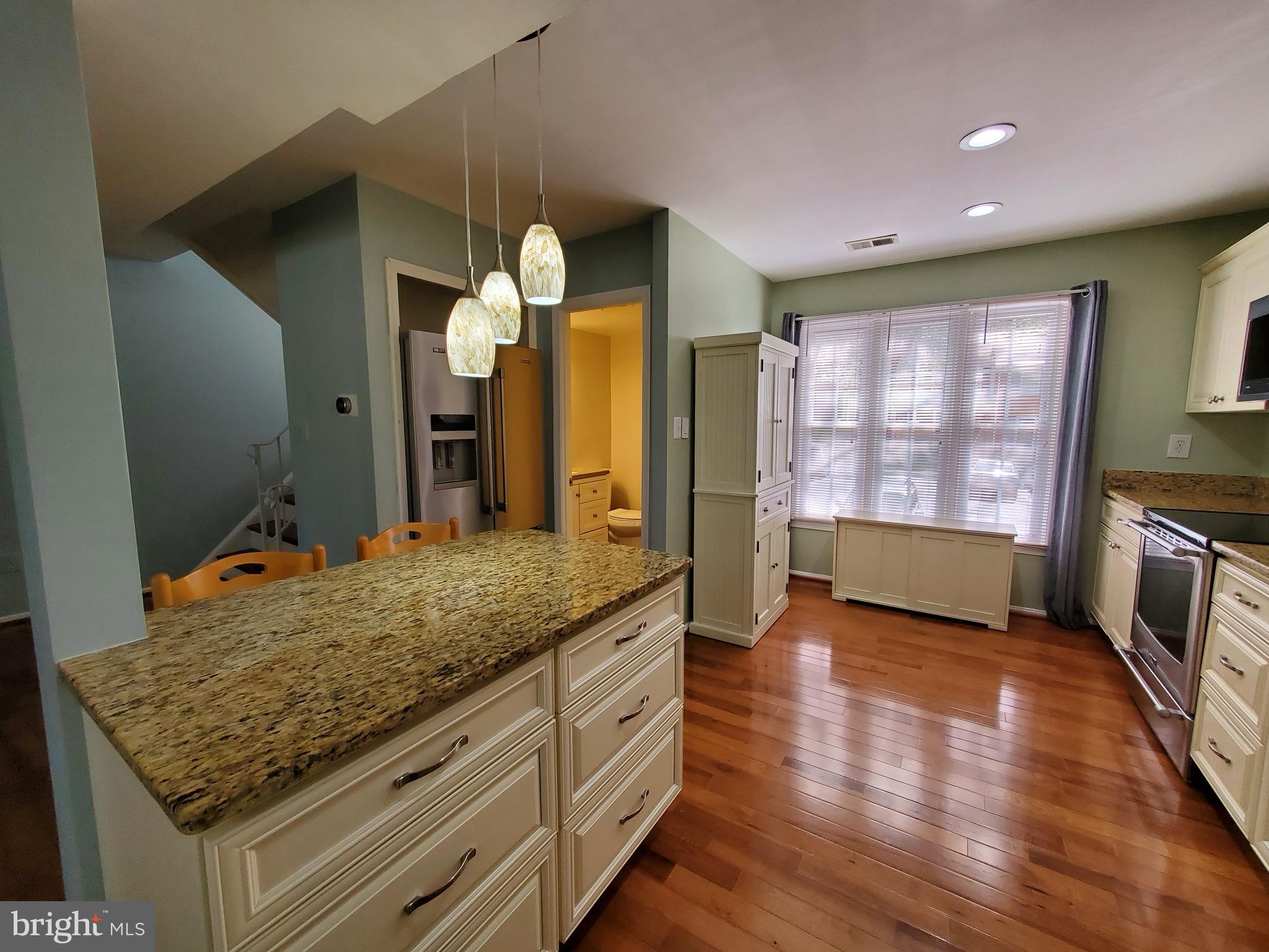 5628 Kirkham Court Springfield, VA 22151 - Photo 7 of 34 Gallery Image 7