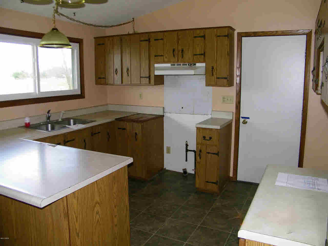 514 Hardacre Road Salem, IL 62881 - Photo 3 of 12