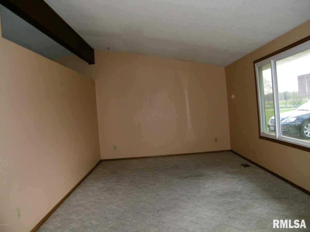514 Hardacre Road Salem, IL 62881 - Photo 5 of 12