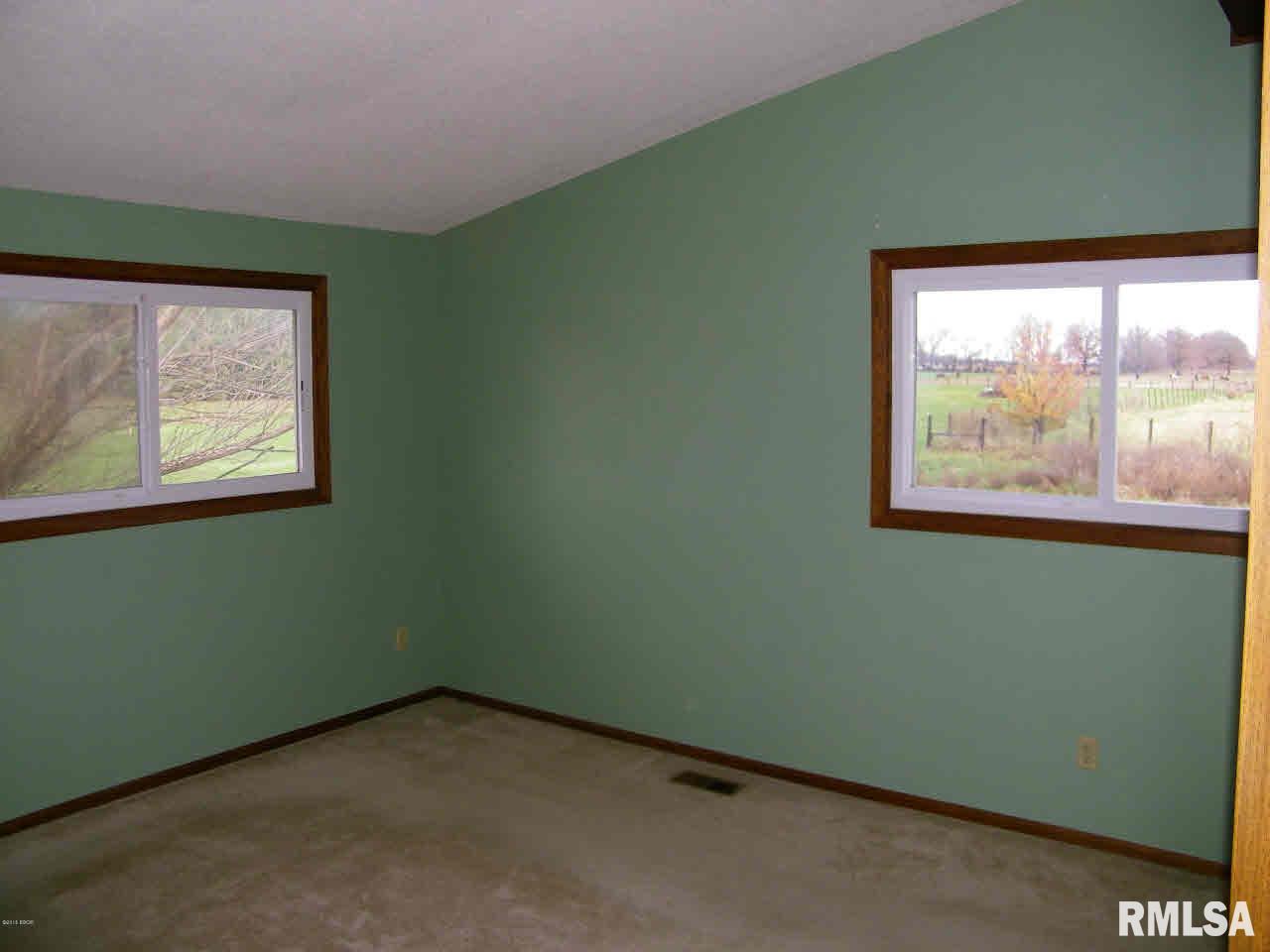 514 Hardacre Road Salem, IL 62881 - Photo 9 of 12