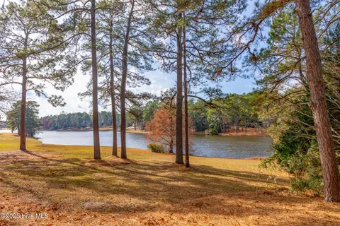 $640,000 | 17 Royal Dornoch Lane, Pinehurst, NC 28374