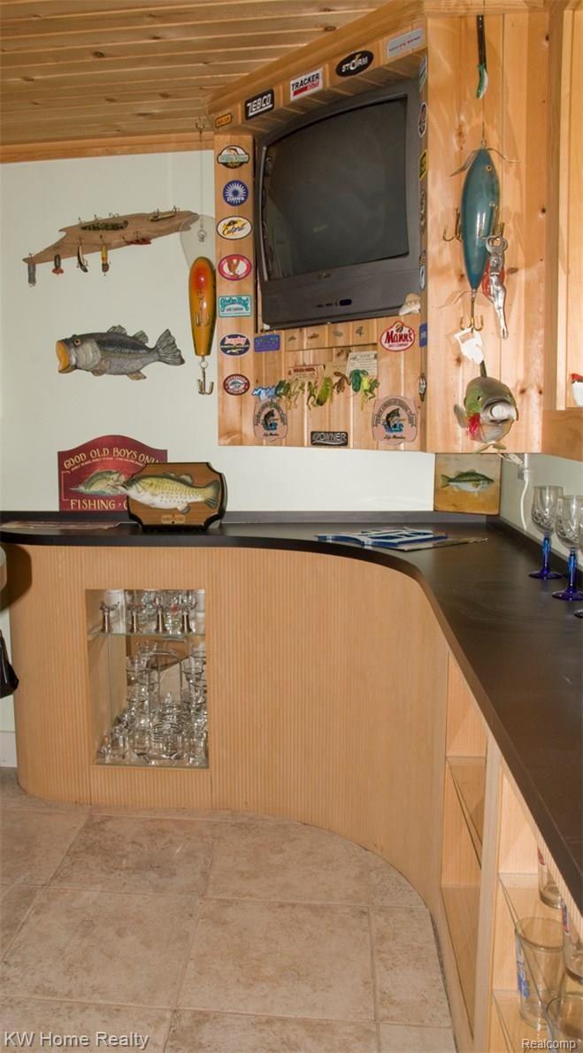 7755 Haley Road White Lake, MI 48383 - Photo 32 of 47 BAR AREA IN BASEMENT