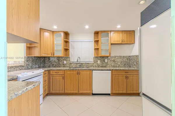 $2,700 | 121 Golden Isles Drive, Unit 201, Hallandale Beach, FL 33009