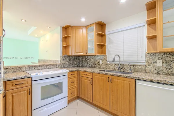 $2,700 | 121 Golden Isles Drive, Unit 201, Hallandale Beach, FL 33009