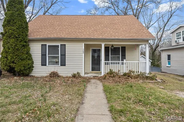 $150,000 | 1155 Hall Street, St. Charles, MO 63301