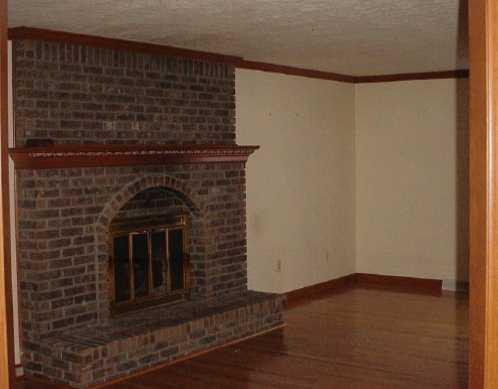481 Pinkerton Road Wexford, PA 15090 - Photo 4 of 6 Den/Family/Great Room.