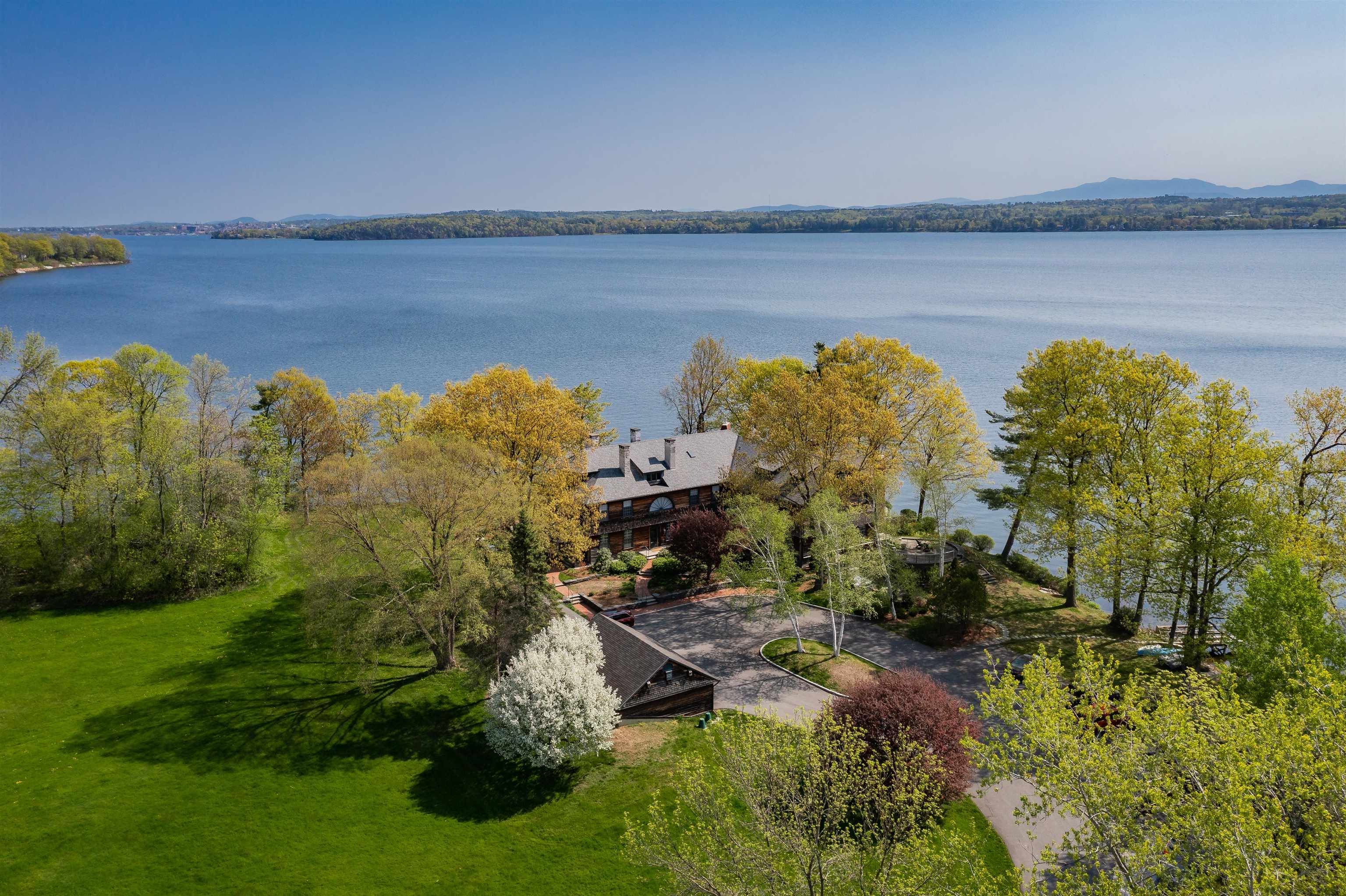 3416 Harbor Road Shelburne, VT 05482 - Photo 4 of 39 Gallery Image 4