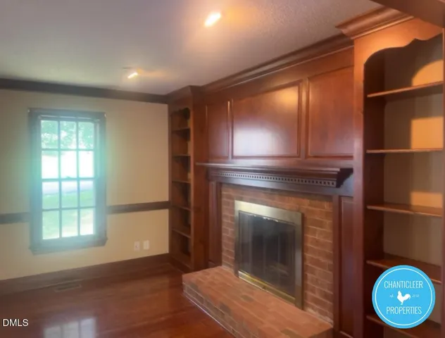 a view of entryway with a wooden floor