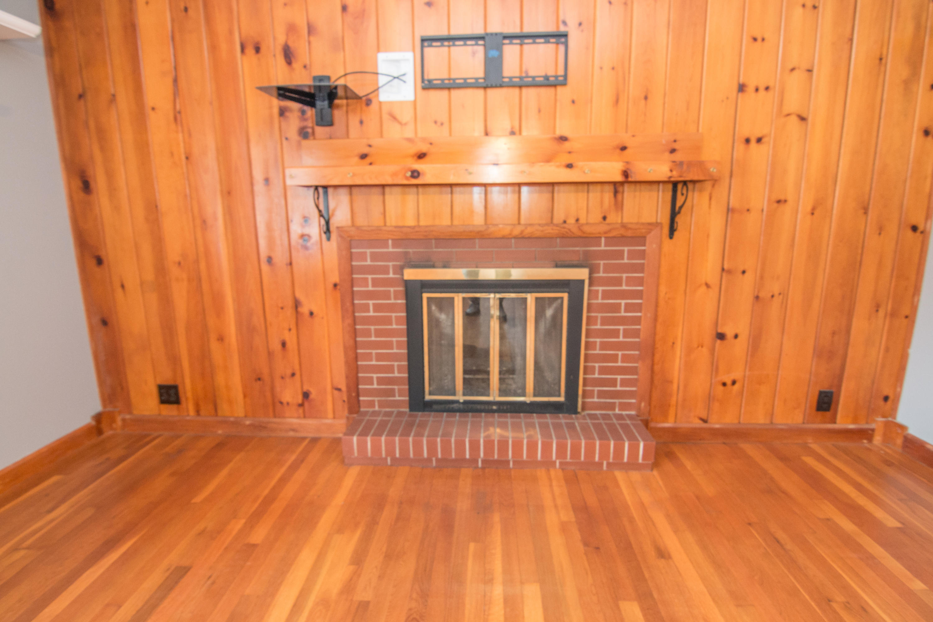 180 Mayo Road Hampden, ME 04444 - Photo 11 of 34 IMG_2922