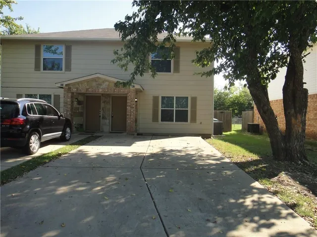 $1,495 | 917 North Brents Avenue, Sherman, TX 75090
