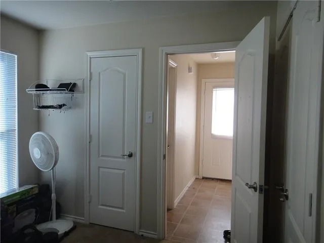 $1,495 | 917 North Brents Avenue, Sherman, TX 75090