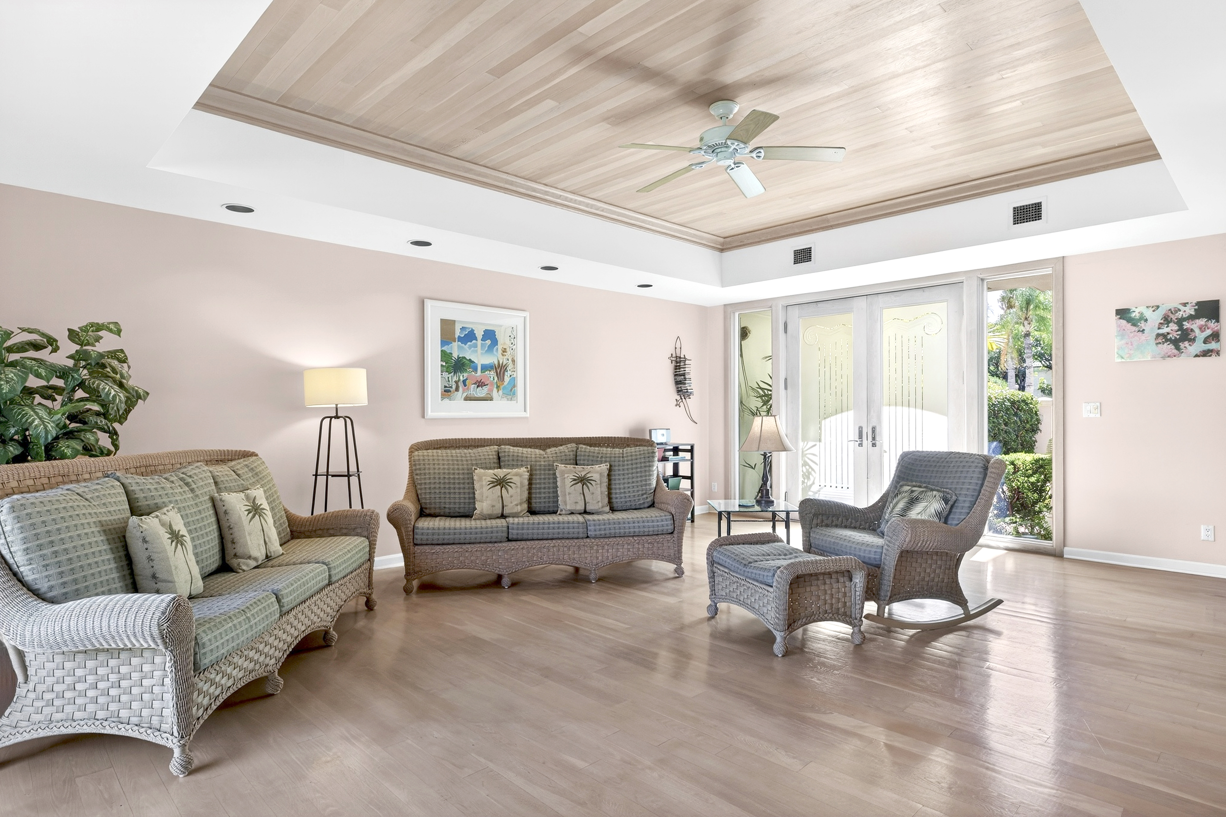 68-1375 Pauoa Road, Unit Q2 Kamuela, HI 96743 - Photo 3 of 30 a living room with furniture and wooden floor
