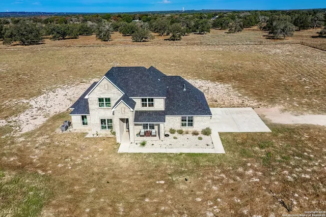 $599,000 | 232 Scenic Hills Drive, La Vernia, TX 78121