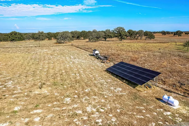 $599,000 | 232 Scenic Hills Drive, La Vernia, TX 78121