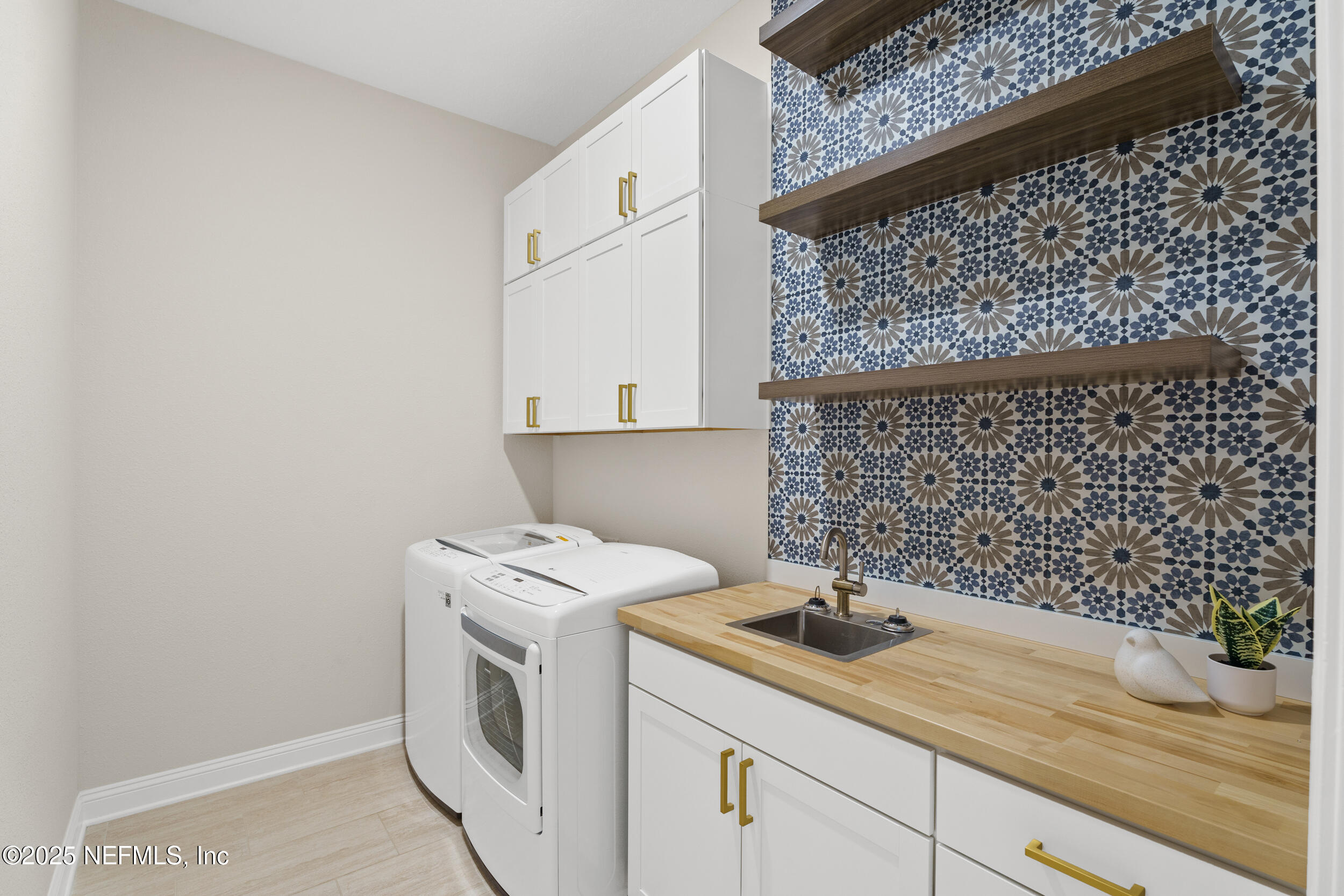 160 Hickory Ranch Drive St. Johns, FL 32259 - Photo 29 of 42 Laundry Room