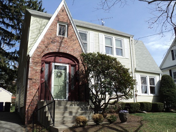33 Abbott Street Springfield, MA 01118 - Photo 1 of 13