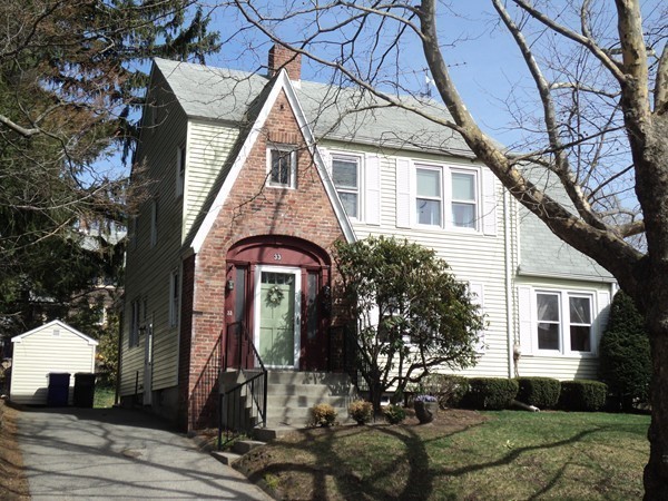 33 Abbott Street Springfield, MA 01118 - Photo 3 of 13