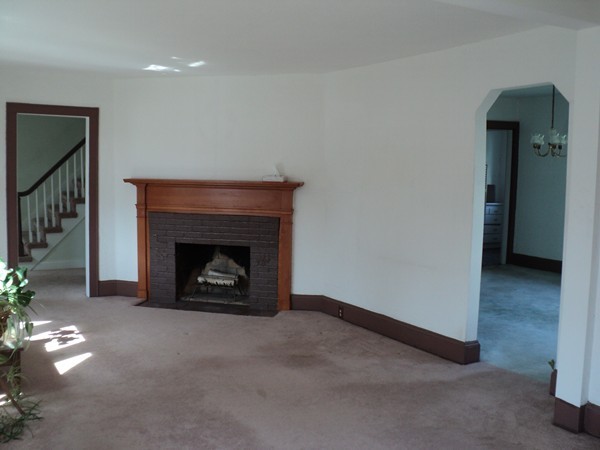 33 Abbott Street Springfield, MA 01118 - Photo 6 of 13