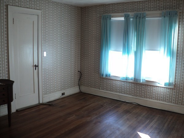 33 Abbott Street Springfield, MA 01118 - Photo 9 of 13