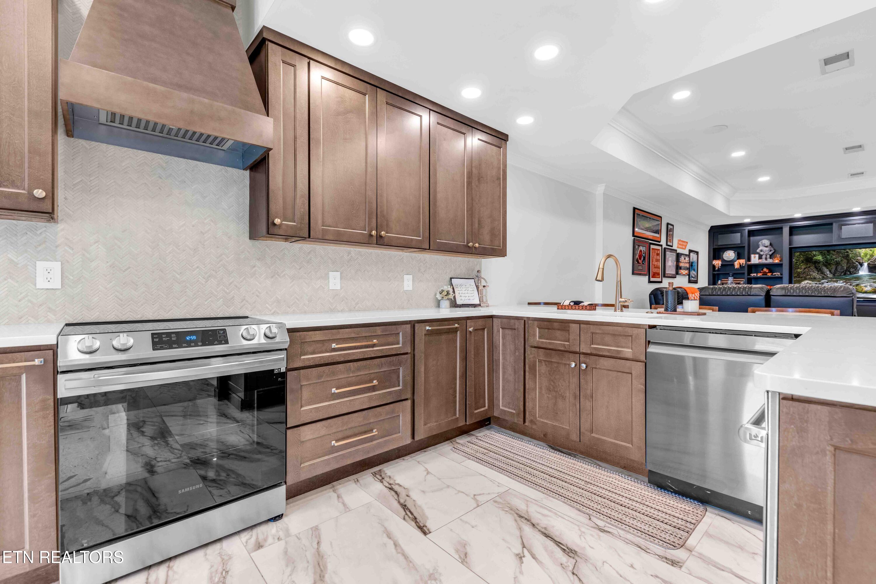 3301 Tooles Bend Road Knoxville, TN 37922 - Photo 43 of 60 Basement Kitchen