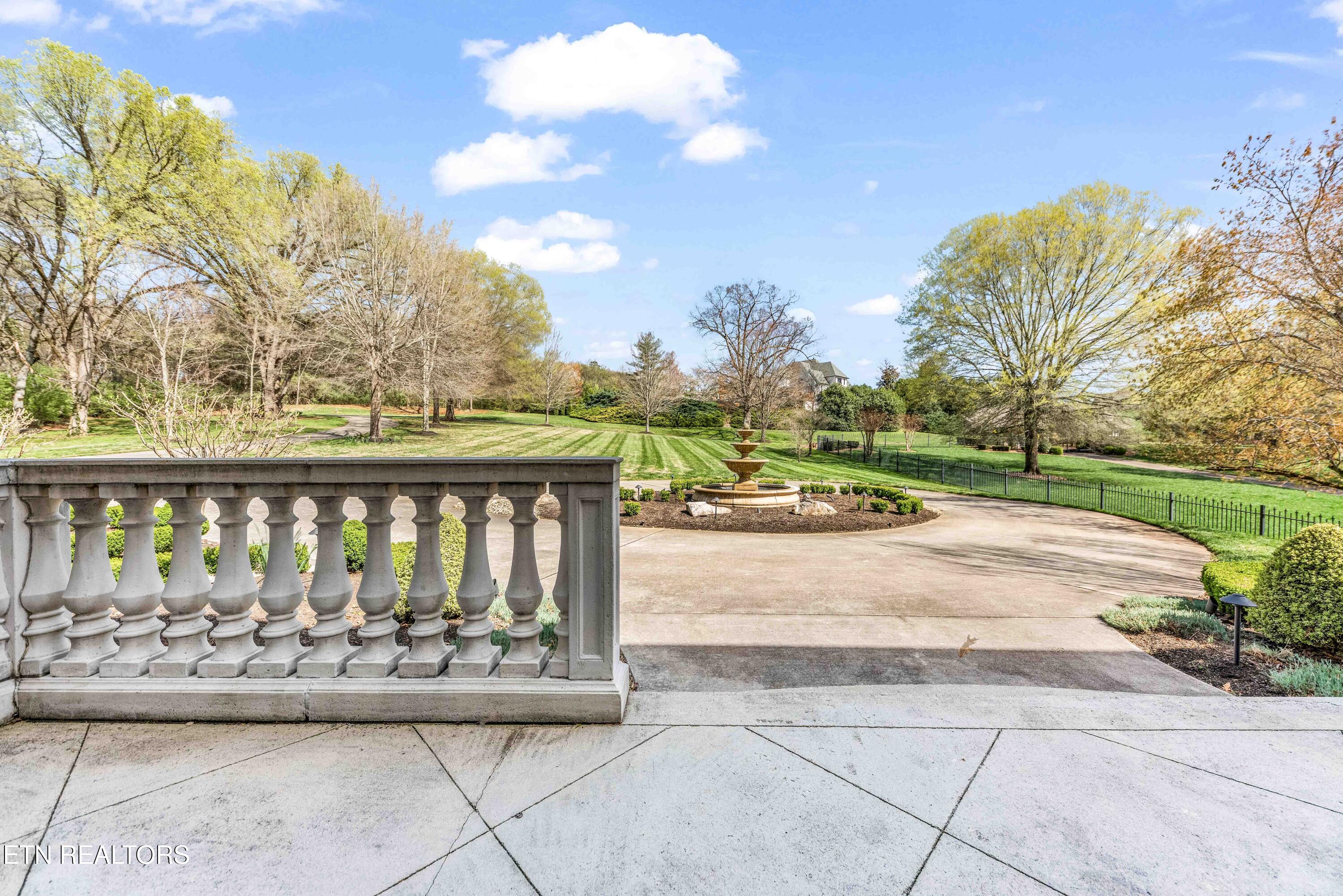 3301 Tooles Bend Road Knoxville, TN 37922 - Photo 10 of 60 Front Patio