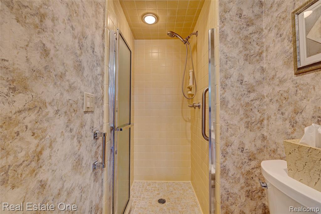 38756 Cheldon Street Clinton Township, MI 48038 - Photo 33 of 49