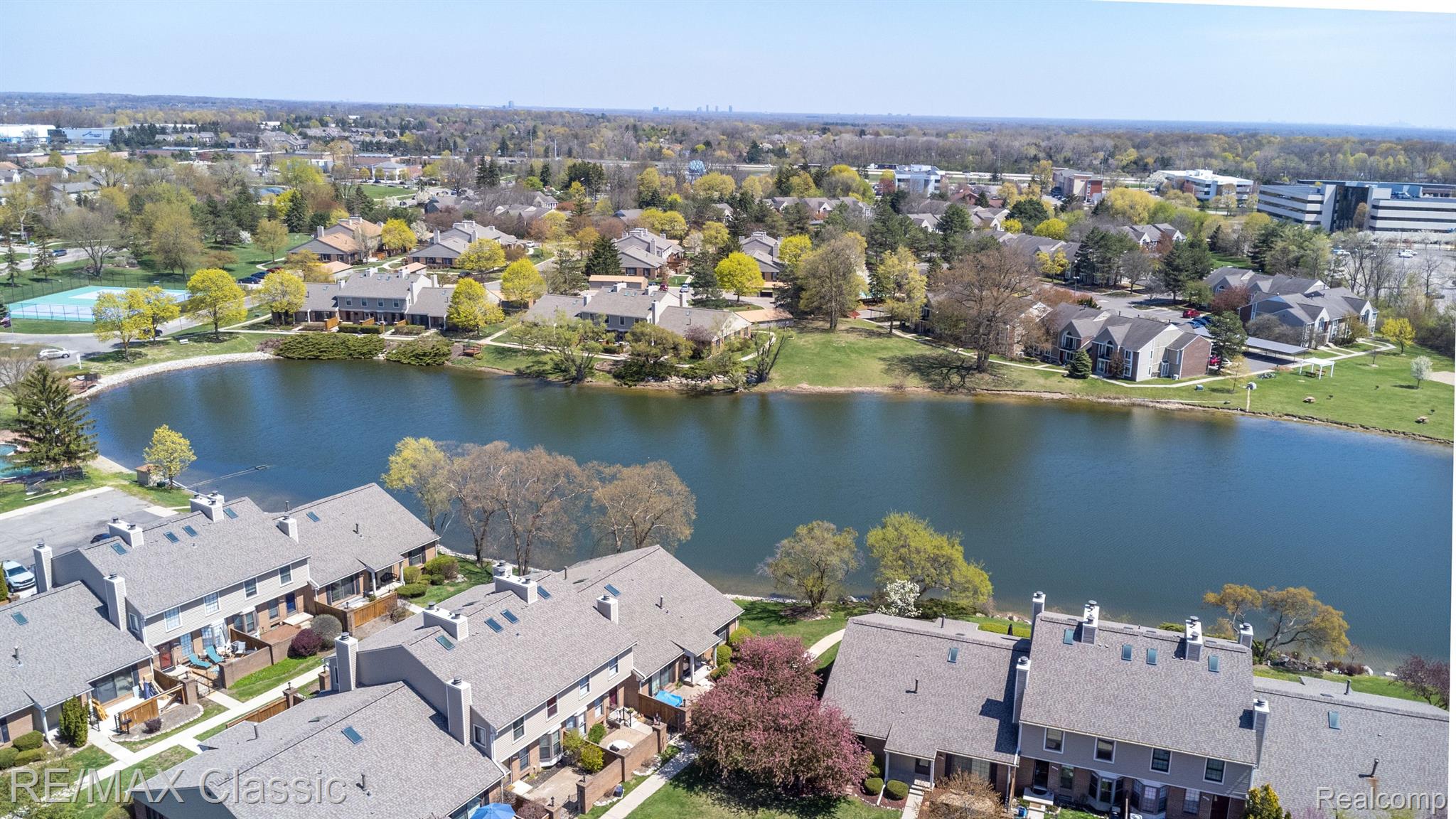 22068 Edgewater, Unit 140 Novi, MI 48375 - Photo 69 of 72 Aerial view