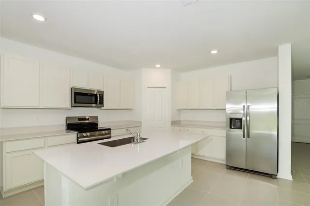 $2,300 | 2809 Whitaker Point, Haines City, FL 33844