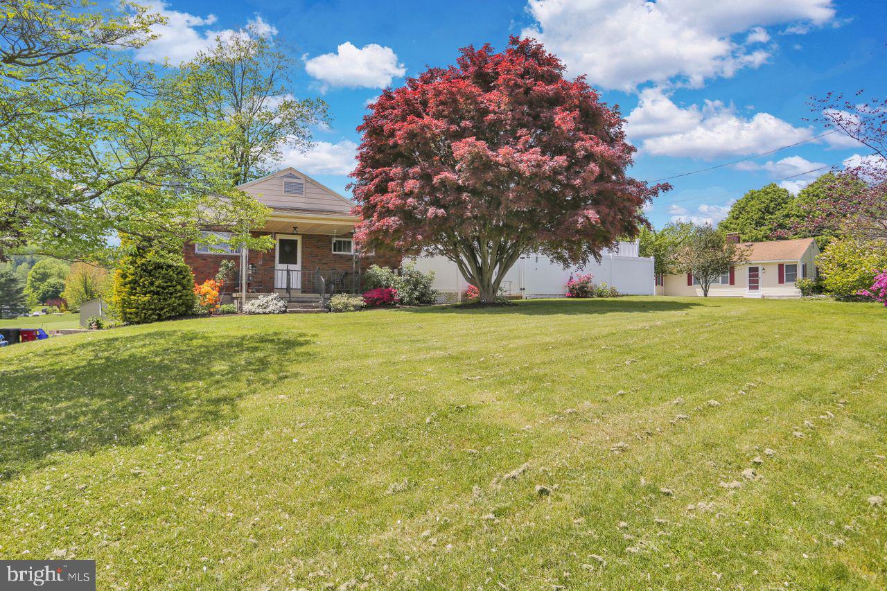 316 Wernersville Road Reading, PA 19608 - Photo 2 of 23