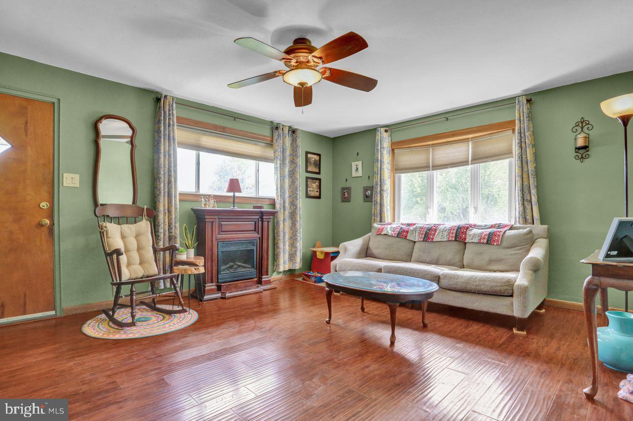 316 Wernersville Road Reading, PA 19608 - Photo 6 of 23