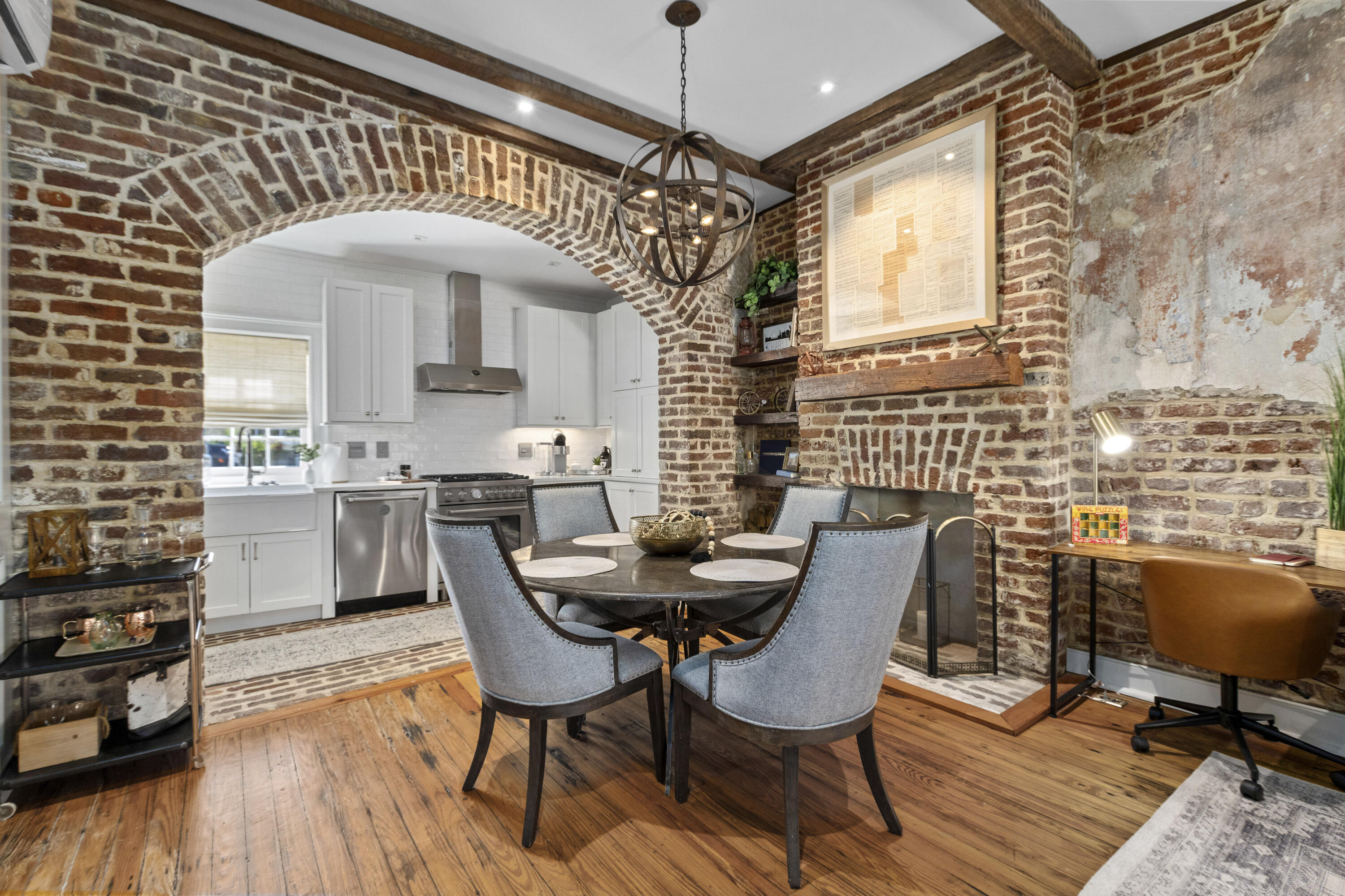32 State Street Charleston, SC 29401 - Photo 5 of 48 Dining Area